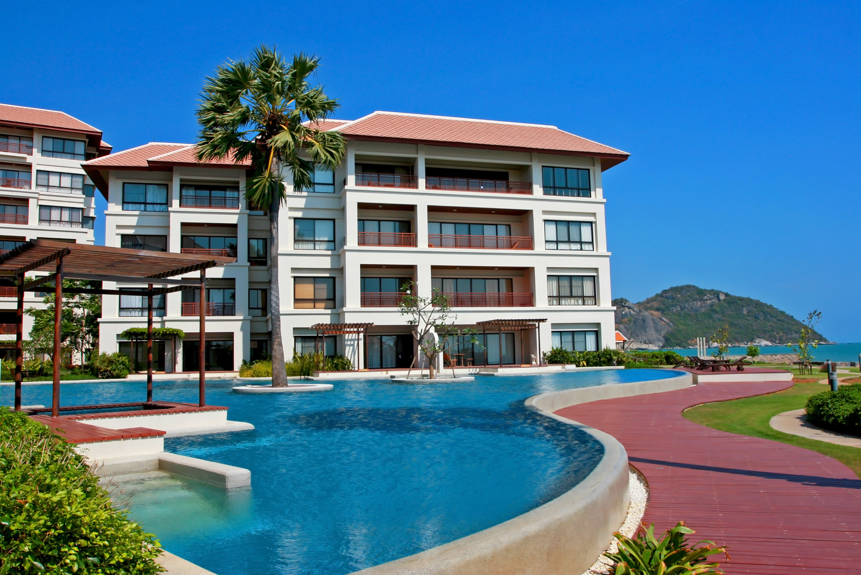 Luxury Condominium on Khao Tao Beach at Santipura