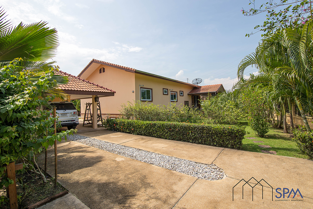 Private house on a large plot of land for Sale Hua Hin Soi 88